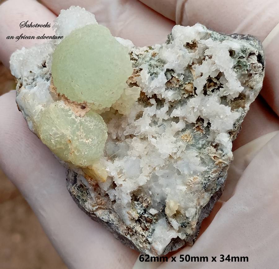 Prehnite quartz - Locality unknown