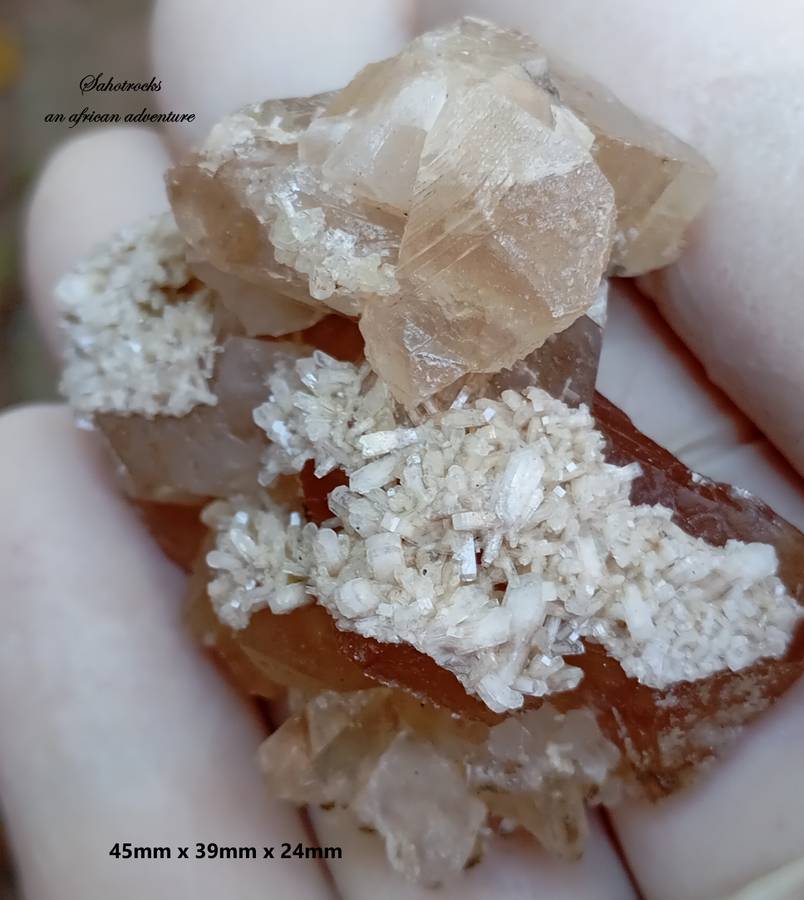 Apophyllite calcite - Poonah mining district India