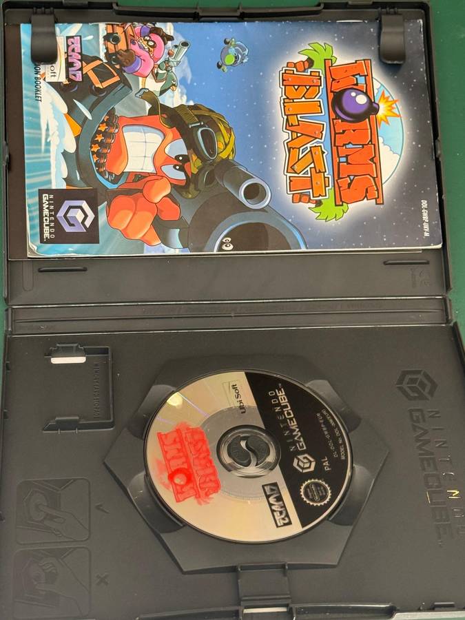 Retro Game - Nintendo Gamecube:  Worms Blast