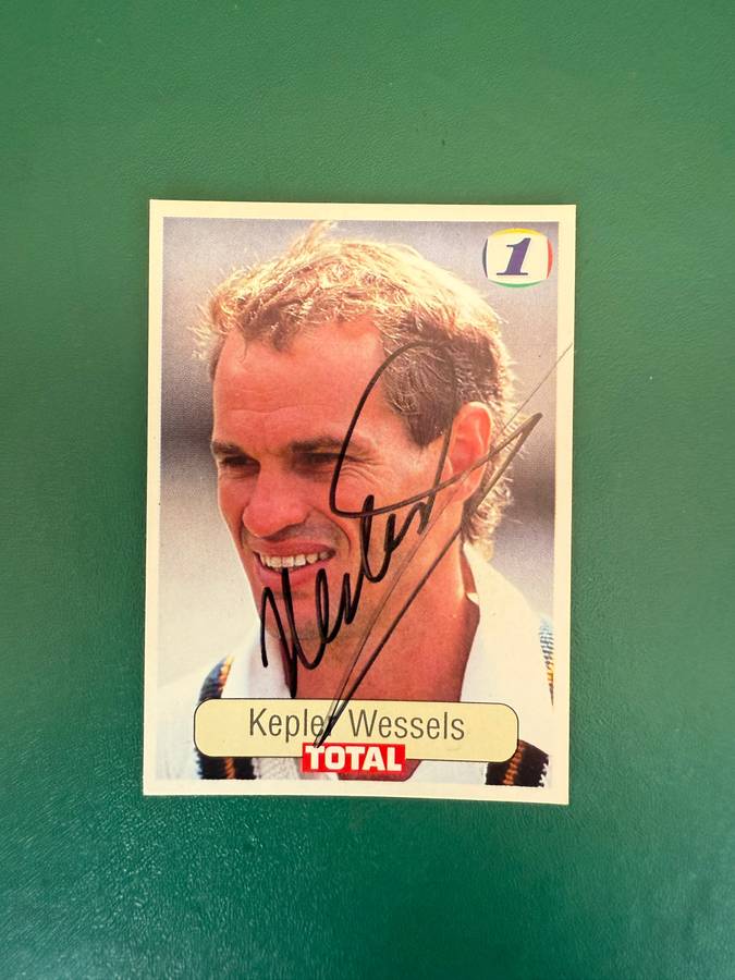 Cricket Card -*SIGNED* Kepler Wessels 1992 Total Cricket Card