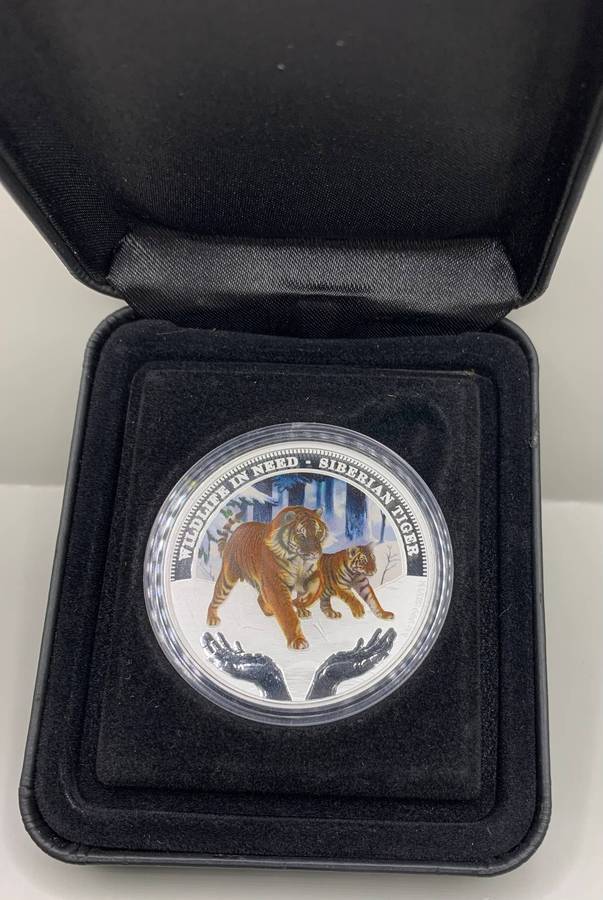 ( SPECIAL  WILDLIFE SERIES )  2012  SIBERIAN TIGER      1oz  PROOF SILVER COLORIZED COIN