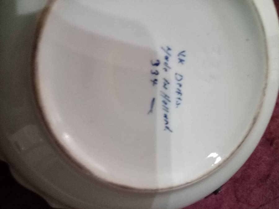 VINTAGE SWEET DISH