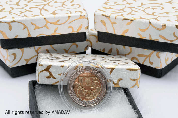 STUNNING *** NEW*** 90th Reserve Bank Birthday Coin ***IN Coin Holder and Box***