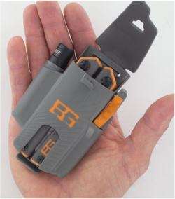 Ultimate Survival Pack hand