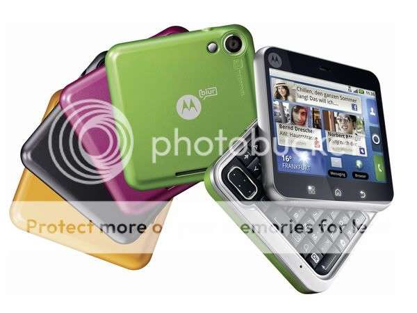MOTOROLA FlipOut *** ANDROID / 3G / WIFI Brand New + 4 Different colour Back panels Stylish