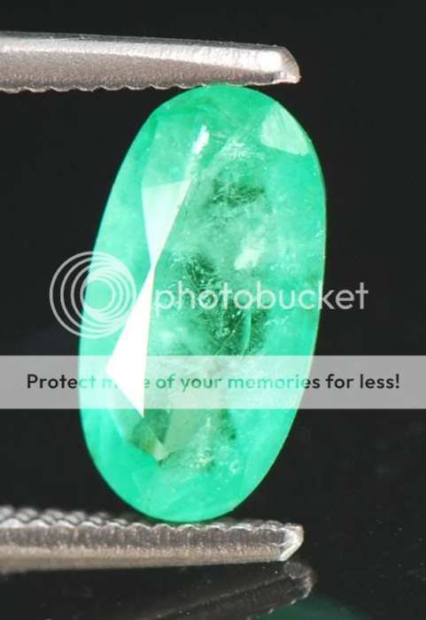 RARE!!! 0.88cts Untreated & Unheated Rare Muzo Mines Colombian Emerald