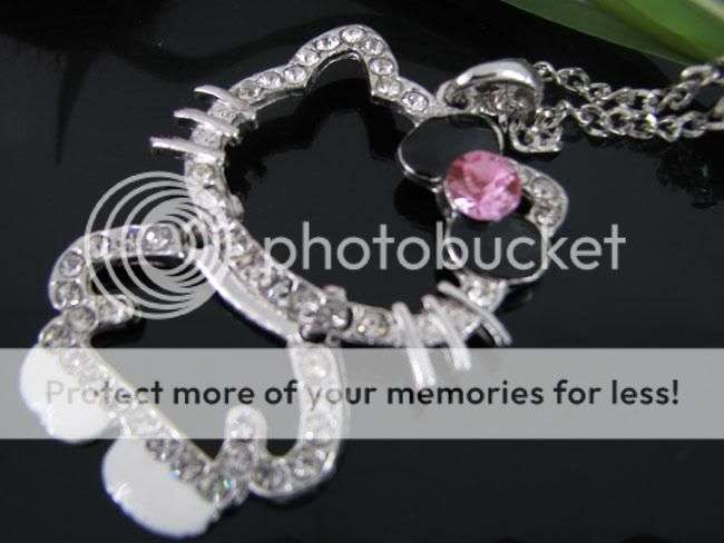 Crystal HELLO KITTY necklace!