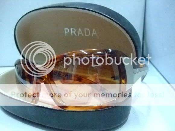 Prada sunglasses with cloth and case