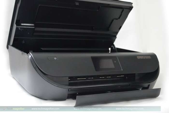 HP Deskjet Ink Advantage 4535 All-In-One Wireless Printing and Touchscreen - Includes colour ink