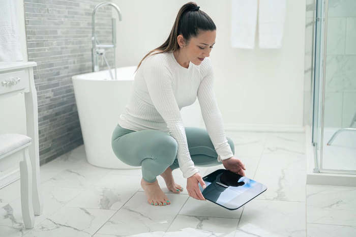 Wyze Scale X (Advanced Smart Scale) - Black/White White