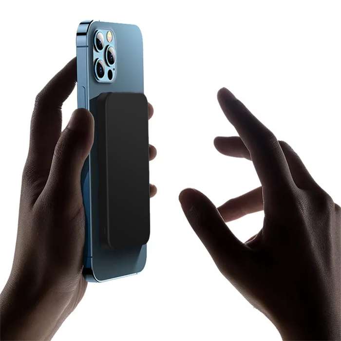 Magnetic Wireless Charging Power Bank - for iPhone / 10000mAh / Wired and Wireless Mode / Black
