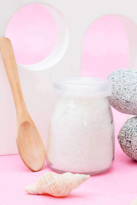 Natural Splash Home Made Bath Salts 190g With Wooden