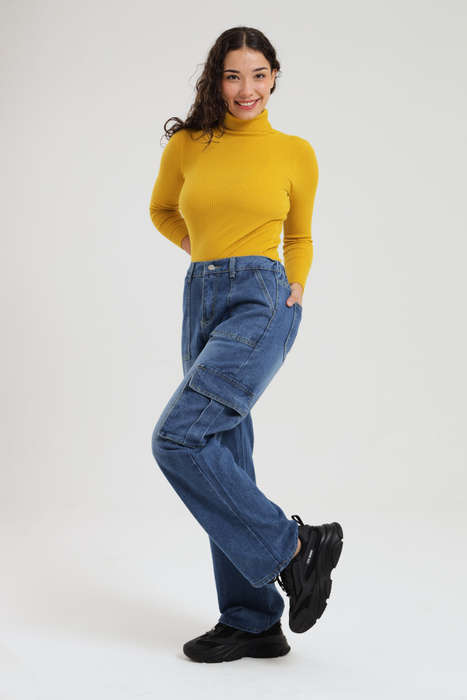 Ladies Blue High Waist Boyfriend Jeans With Side Pockets