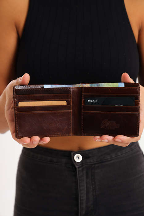 Camel Mountain Bi-Fold Geniun Leather Multiple Slot Card Wallet With Coin Pocket
