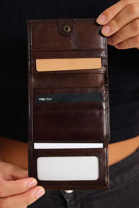 Camel Mountain Tri-Fold Geniun Leather Multiple Slot Card Wallet With Coin Pocket