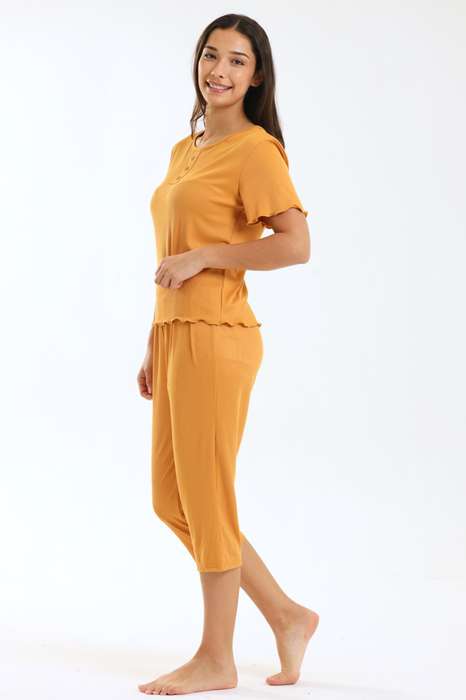 Ladies Pastel 3/4 Pyjama Set