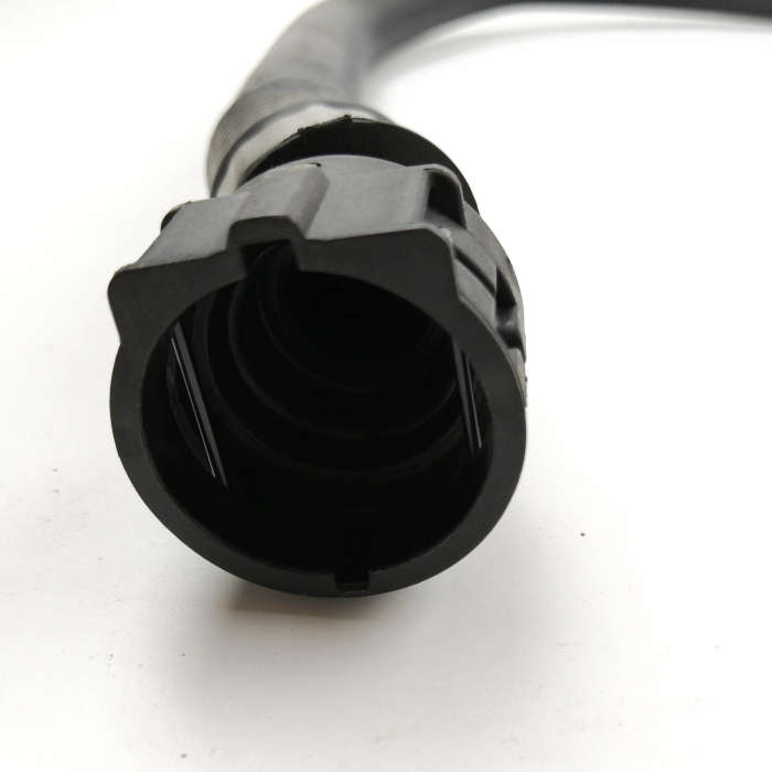 64213400417 Auxiliary Water Tank Connection Water Pipe For BMW X3 E83/E83 LCI