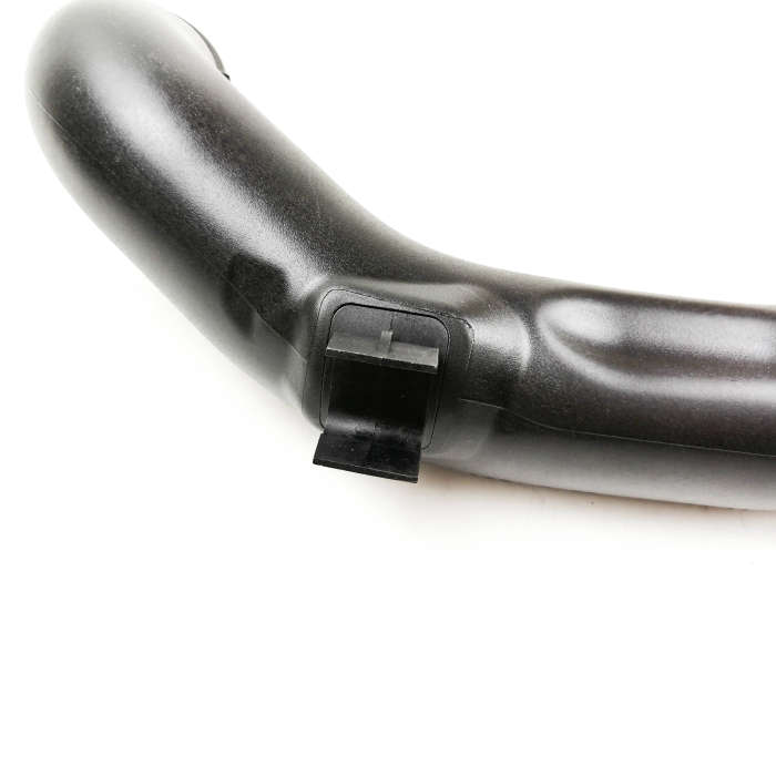 13717571350 Turbocharger Tube For BMW X5 F15/E70 LCI X6 E71/F16 Air Duct Pipe