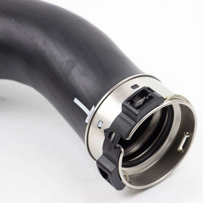 Turbocharged Air Hose For Mercedes Benz GLK200 GLK250 4MATIC Air Conduit Pipe
