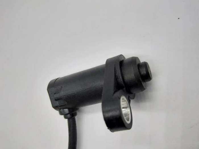 Auto ABS Wheel Speed Sensor ABS Sensor For Mitsubishi L200 2006 - 2011 07 08