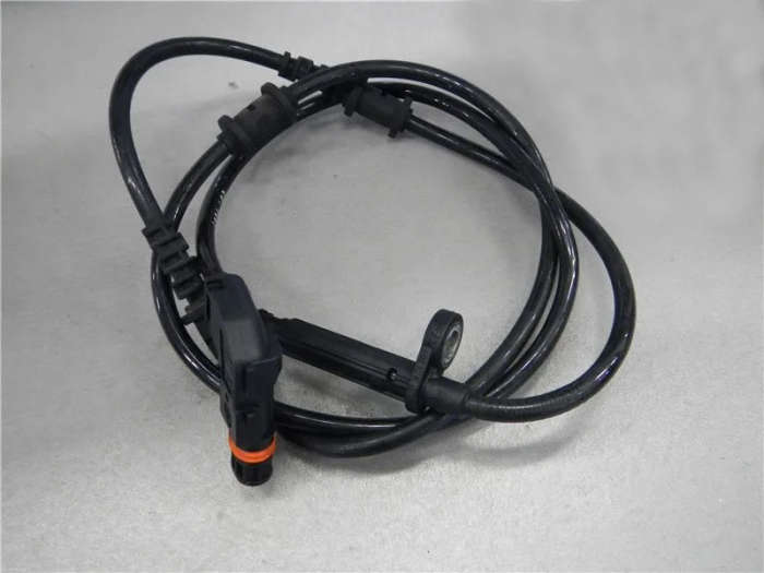 ABS Wheel Speed Sensor Front FOR Mercedes ML w166