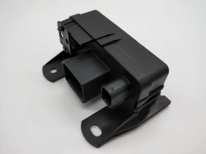 6 Pin Glow Plug Relay Control Module For Mercedes Benz W202 W203 S202 S203 W210 W211 S210 W163 W220