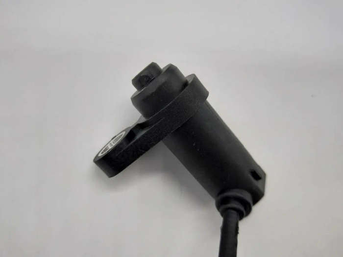 Auto ABS Wheel Speed Sensor ABS Sensor For Mitsubishi L200 2006 - 2011 07 08
