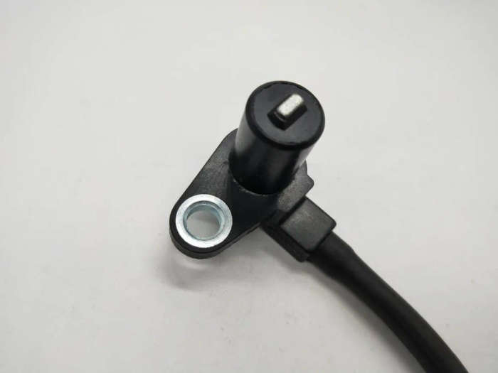 Front Right ABS Wheel Speed Sensor For Suzuki Liana Aerio 1.3 1.4 1.6