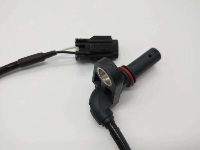 Auto ABS Wheel Speed Sensor Rear Right for Mitsubishi FUSO CANTER PRESTIJ FURO/5 MK585280 0265008710