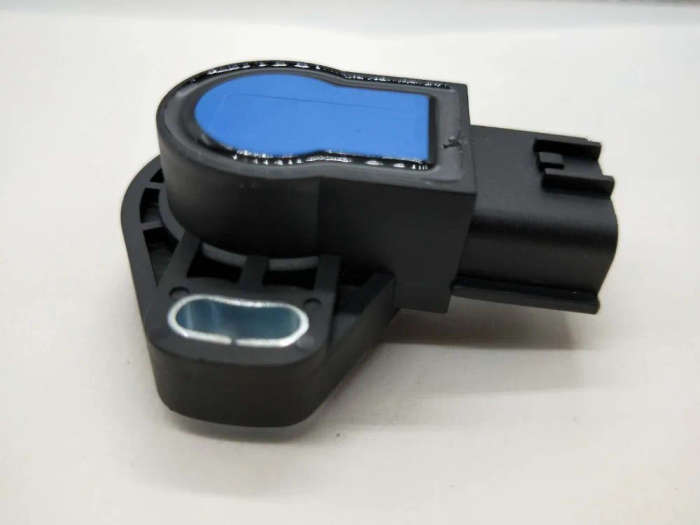 Throttle Position Sensor FOR Infiniti I30 Nissan Tsuru Urvan Almera Pickup