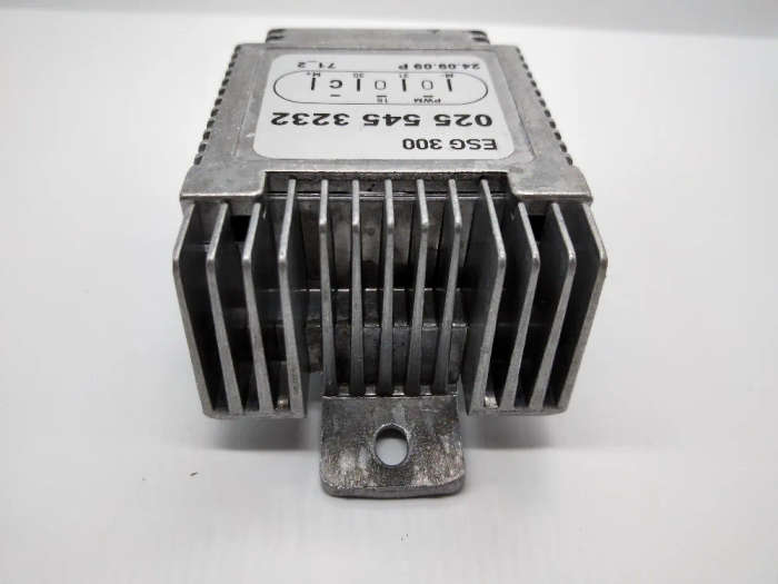 Cooling Fan Control Regulator Module For Mercedes-Benz