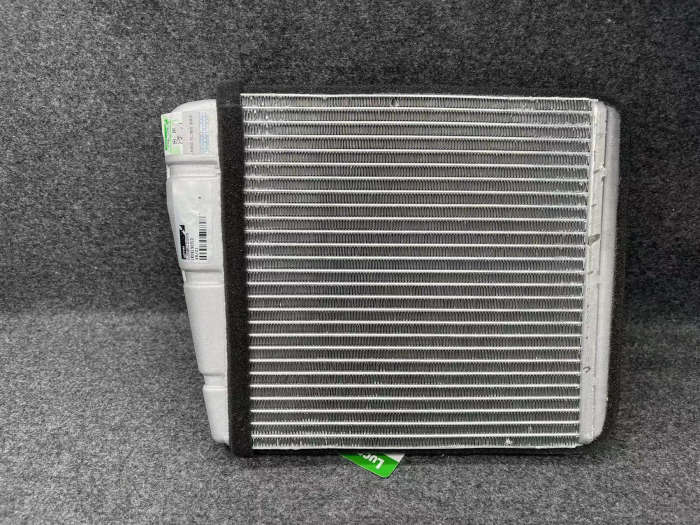 Heater Radiator Matrix for VW Caddy EOS Golf Jetta / AUDI A3 / SEAT Altea Leon Toledo
