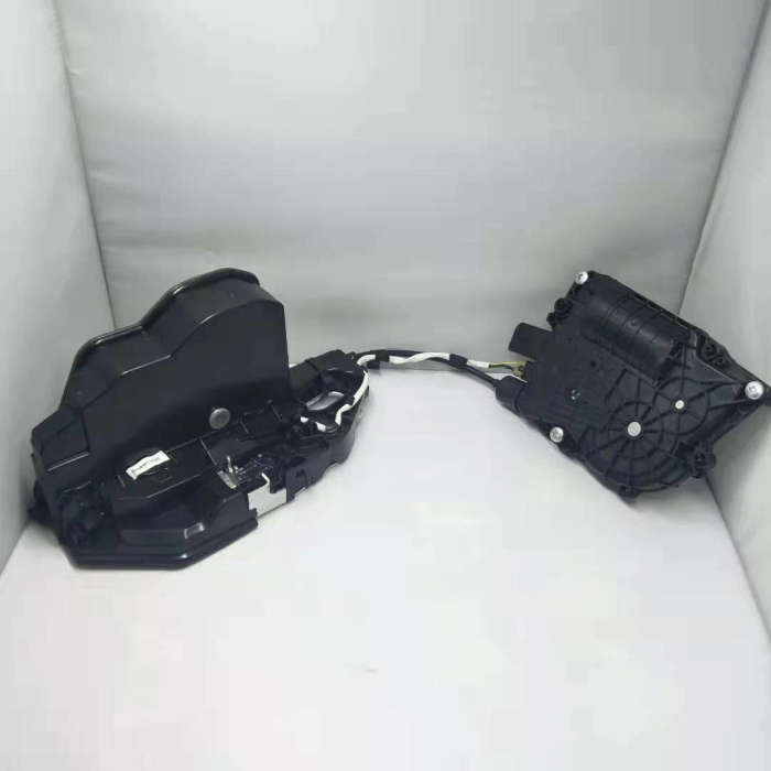 The central lock of the door lock assembly for the right rear of BMW lock machine 7 series