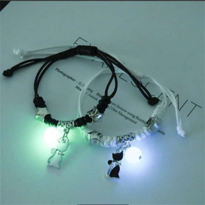 2Pcs/Set Resin Luminous Bead Glow in the dark Bracelet - Black and White Cats