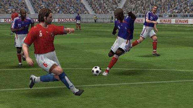 Pro Evolution Soccer 6 (PlayStation 2)