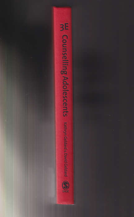 Counselling Adolescents - Kathryn Geldard - 9781848606425
