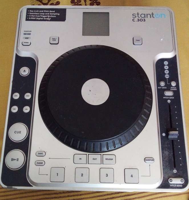 Stanton C303 CD Turntable