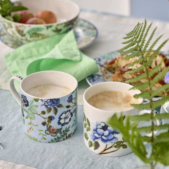 Porcelaine De Chine Mugs, Set Of 2