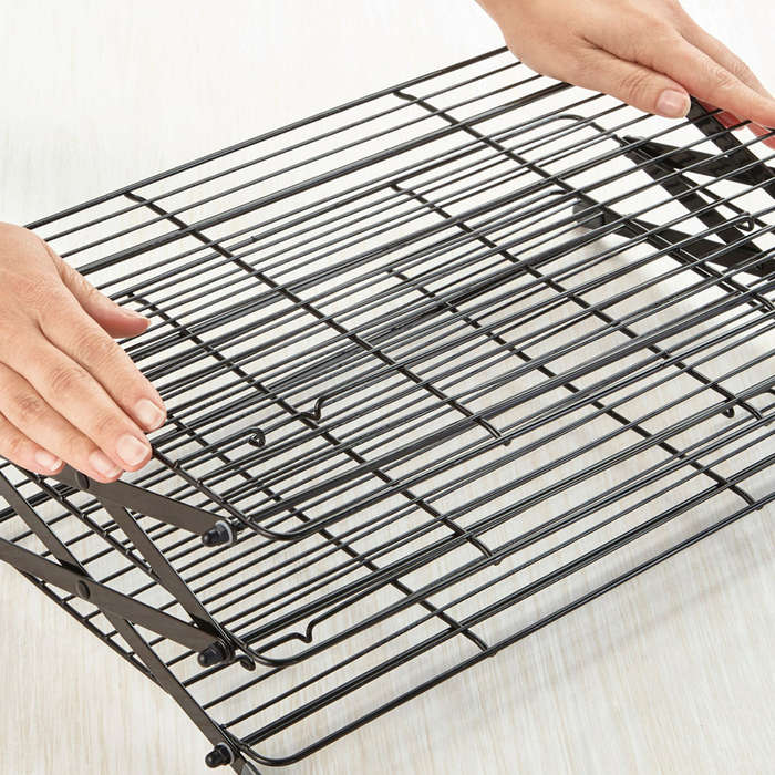 Gold 3 Tier Collapsible Cooling Rack