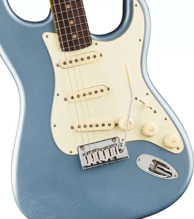 Fender American Ultra Luxe Vintage '60s Stratocaster®, Rosewood Fingerboard, Ice Blue Metallic