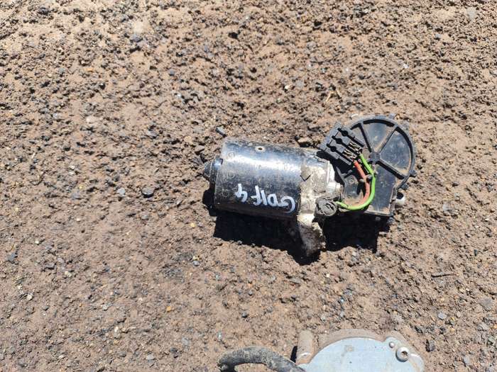 Golf 4 Wiper Motor - Used