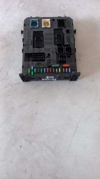 2013 Peugeot 308 BSI/ Fusebox