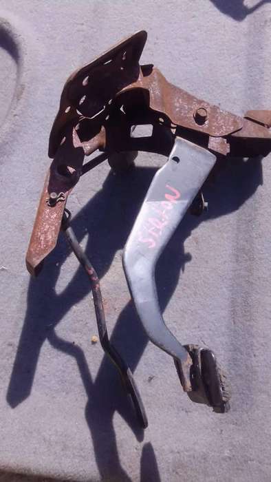 2008 Daihatsu Sirion Pedal -