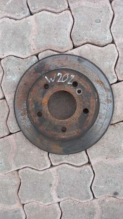 Mercedes C180 W202 Kompressor rear brake disc