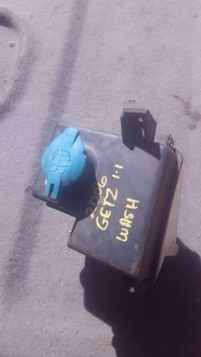 2006 Hyundai Getz Washer Bottle -