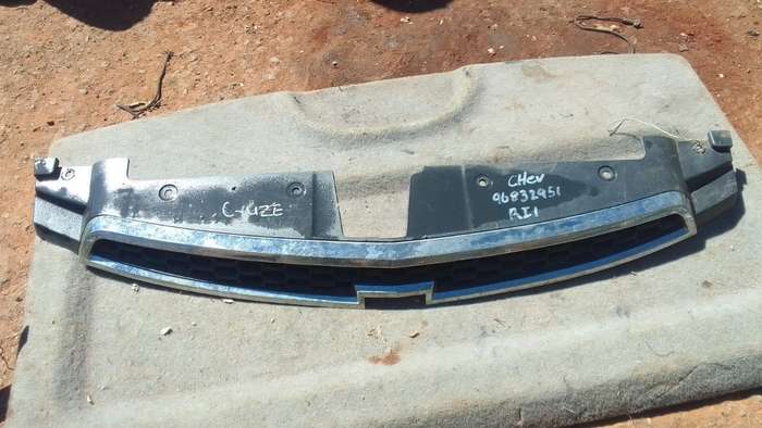 2012 Chevrolet Cruze Main Grille - Used