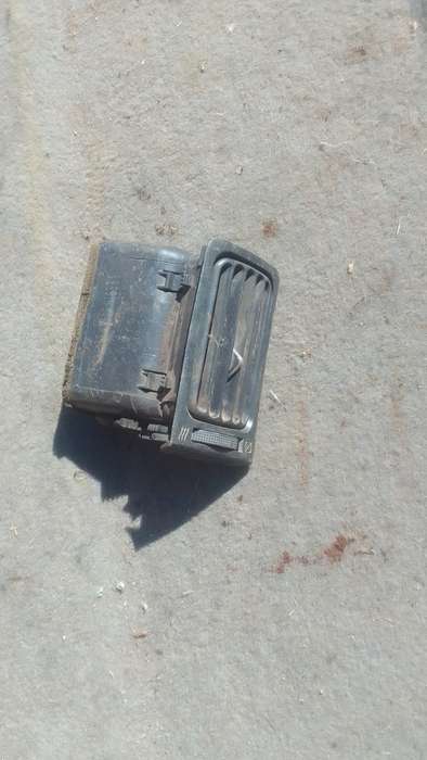2005 Toyota RunX Left Dash Air Vent - Used