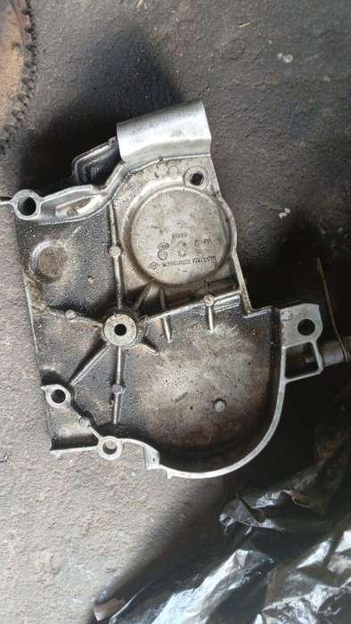 2005 Renault Megane 1.6 16V Engine Cover