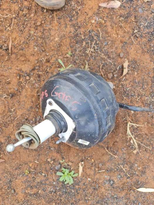Volkswagen Golf 5 Brake Booster -