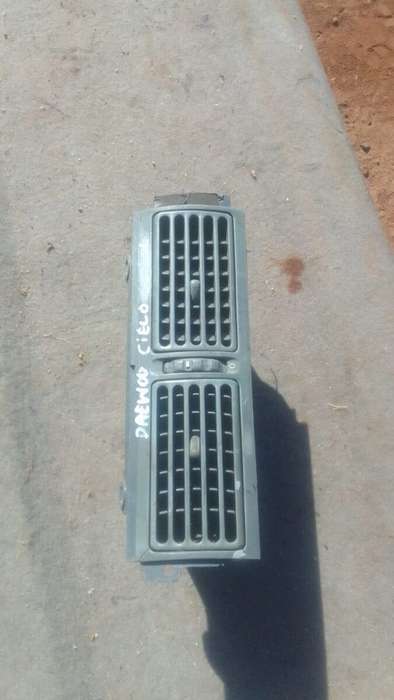 1998 Daewoo Celo Centre Dash Air Vent -